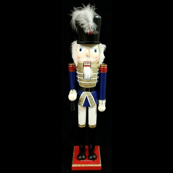 Nutcracker Wooden Soldier 18" - Picture 1 of 4